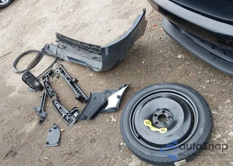 2022 Volvo Xc60 B5 Momentum z USA, uszkodzony, nr VIN YV4L12DK4N1955626